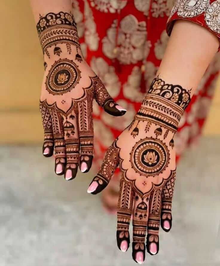 Circle mehndi designs