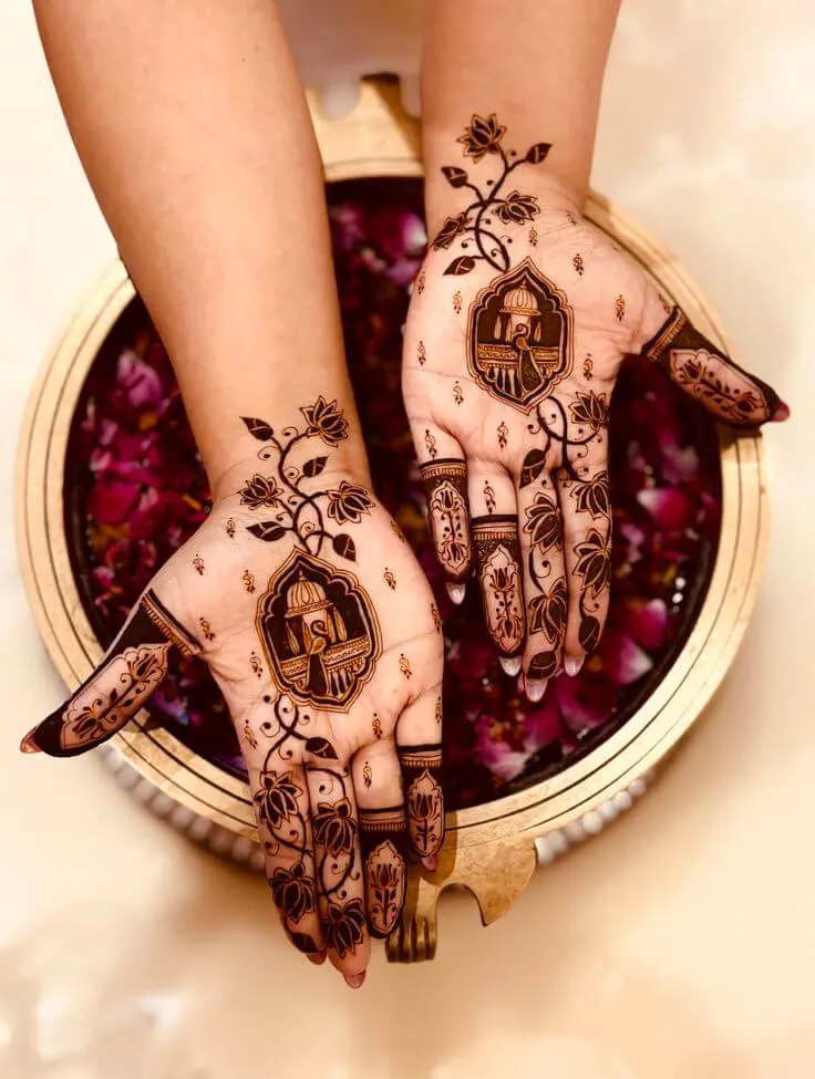 Stylish mehndi design